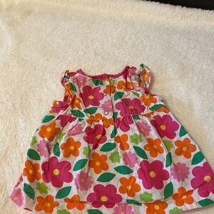 Carter’s girl top size 3M